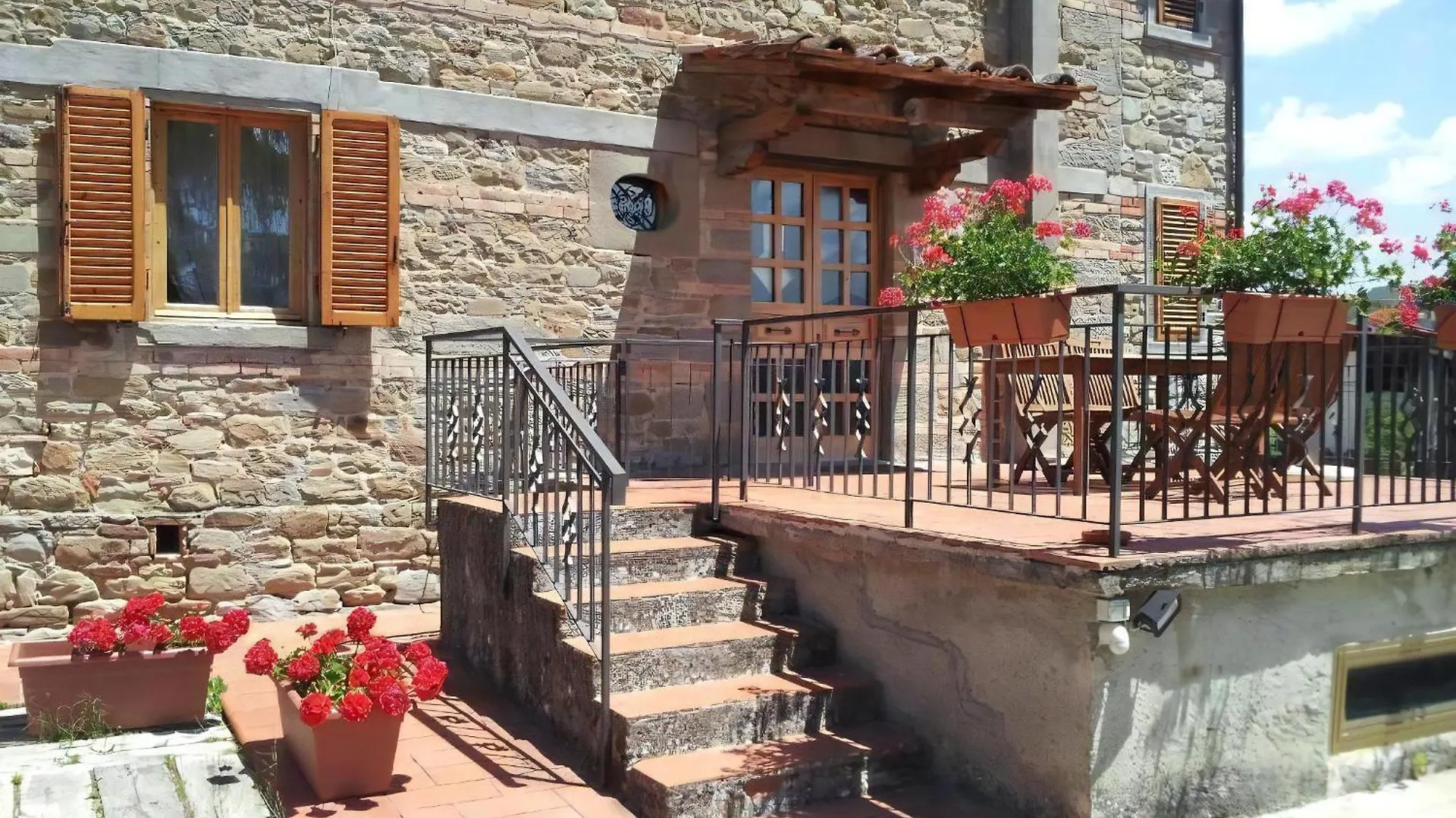 Casa vacanze Rustikales Natursteinhaus In Der Toskana Mit Gemeinschaftlichem Garten Und Pool Pratovecchio Stia
